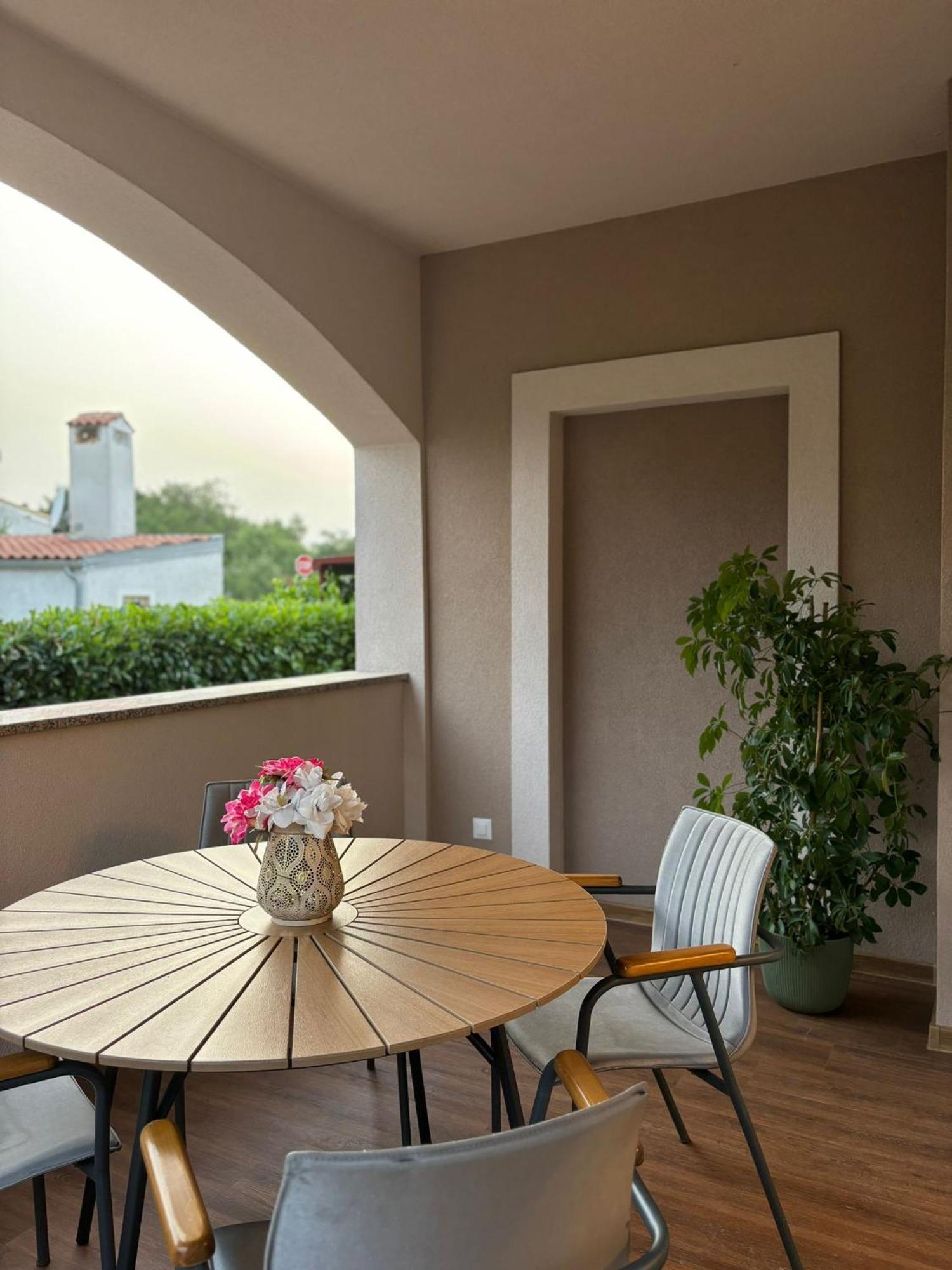 Apartment And Room Marlen Rovinjsko Selo Dış mekan fotoğraf