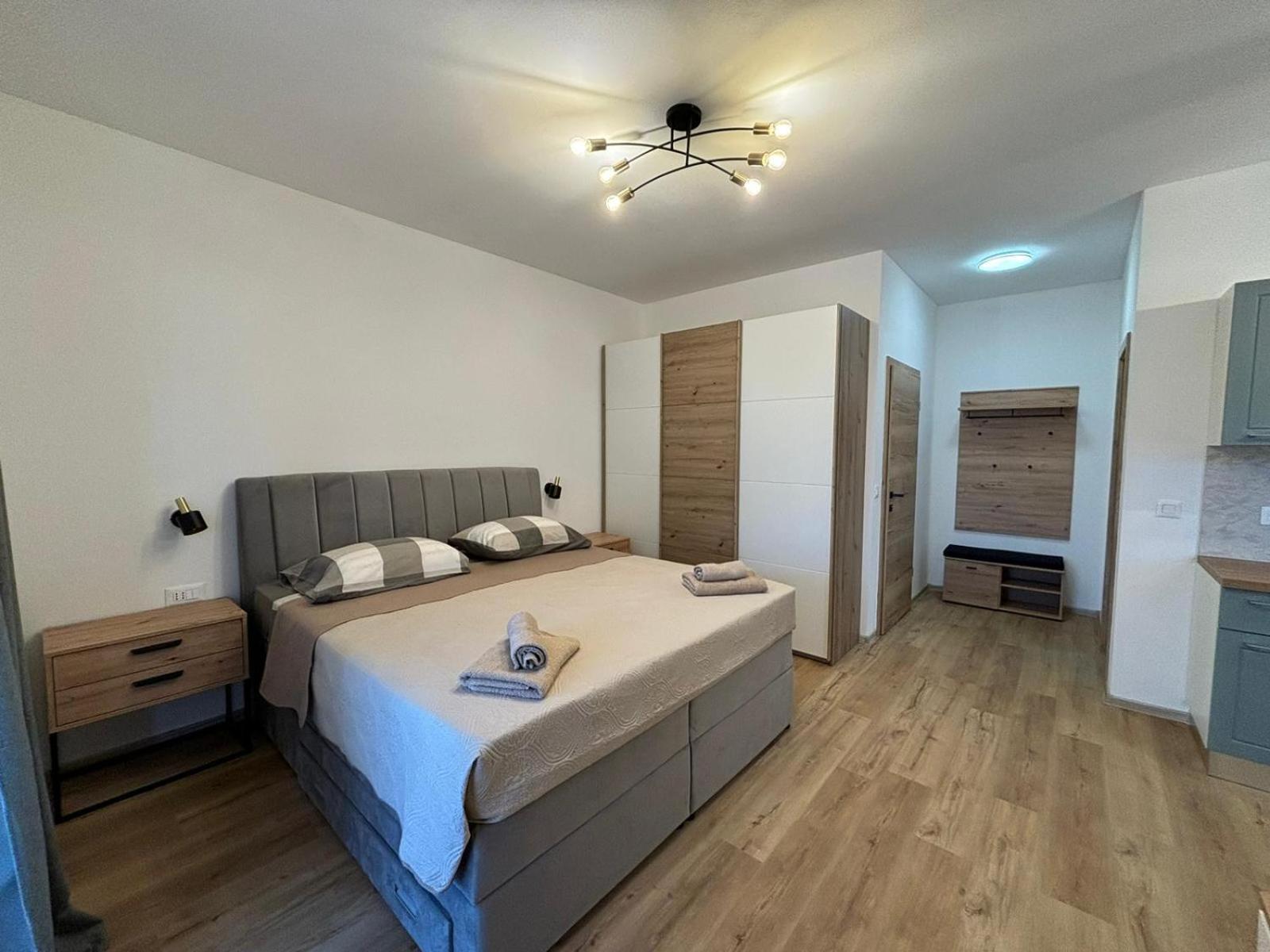 Apartment And Room Marlen Rovinjsko Selo Dış mekan fotoğraf